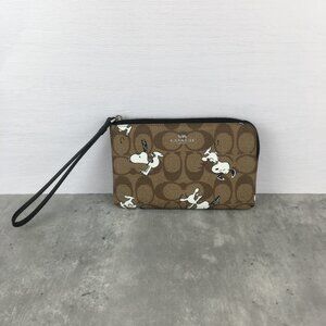 Coach X Peanuts Corner Zip Wristlet Wallet With Snoopy & Woodstock